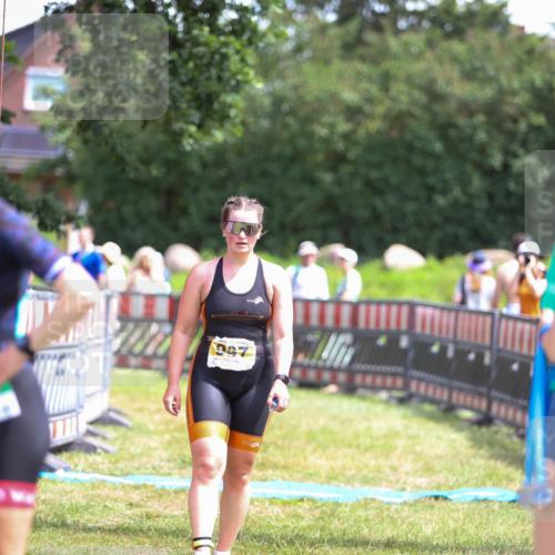 21.06.2026 - 29. Vierlanden-Triathlon Andreas Tolksdorf http://msf.ph/oto/9921744 21.06.2026 13:38:06 Ziel 997 meine-sportfotos.de