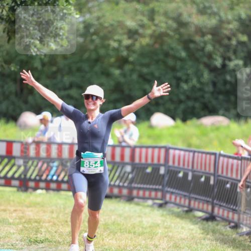 21.06.2026 - 29. Vierlanden-Triathlon Andreas Tolksdorf http://msf.ph/oto/9921764 21.06.2026 13:38:29 Ziel 763, 854 meine-sportfotos.de