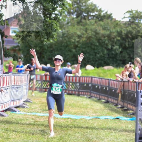 21.06.2026 - 29. Vierlanden-Triathlon Andreas Tolksdorf http://msf.ph/oto/9921766 21.06.2026 13:38:29 Ziel 763, 854 meine-sportfotos.de