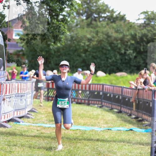 21.06.2026 - 29. Vierlanden-Triathlon Andreas Tolksdorf http://msf.ph/oto/9921768 21.06.2026 13:38:30 Ziel 763, 854 meine-sportfotos.de