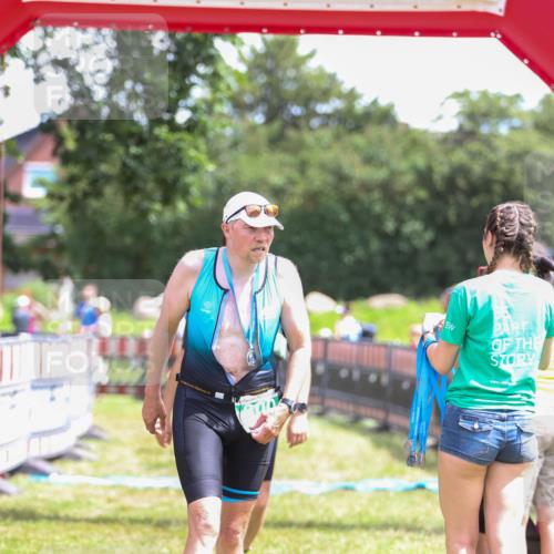 21.06.2026 - 29. Vierlanden-Triathlon Andreas Tolksdorf http://msf.ph/oto/9921784 21.06.2026 13:38:56 Ziel 99, 644, 795 meine-sportfotos.de