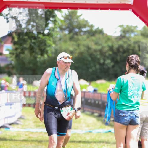 21.06.2026 - 29. Vierlanden-Triathlon Andreas Tolksdorf http://msf.ph/oto/9921785 21.06.2026 13:38:56 Ziel 99, 644, 795 meine-sportfotos.de