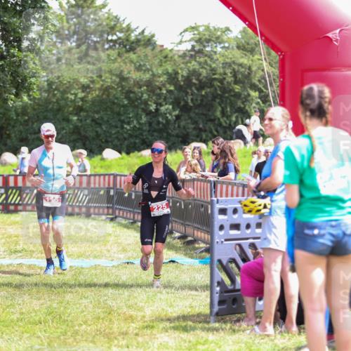 21.06.2026 - 29. Vierlanden-Triathlon Andreas Tolksdorf http://msf.ph/oto/9921824 21.06.2026 13:39:29 Ziel 115, 225 meine-sportfotos.de