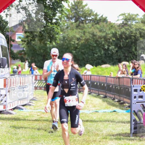 21.06.2026 - 29. Vierlanden-Triathlon Andreas Tolksdorf http://msf.ph/oto/9921831 21.06.2026 13:39:31 Ziel 115, 225 meine-sportfotos.de
