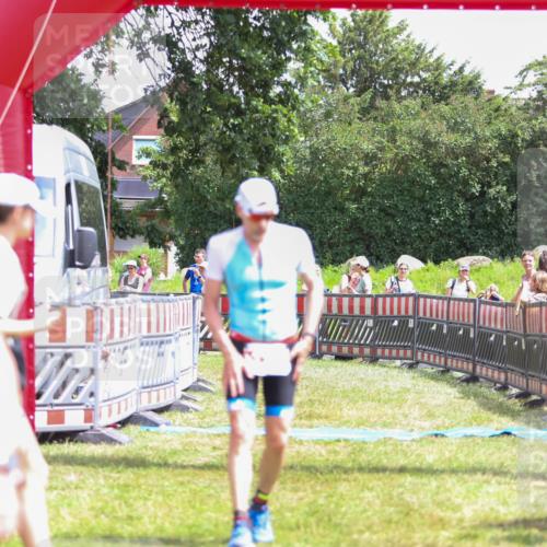 21.06.2026 - 29. Vierlanden-Triathlon Andreas Tolksdorf http://msf.ph/oto/9921841 21.06.2026 13:39:33 Ziel 115, 225 meine-sportfotos.de