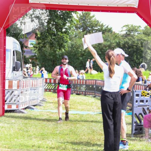 21.06.2026 - 29. Vierlanden-Triathlon Andreas Tolksdorf http://msf.ph/oto/9921844 21.06.2026 13:39:46 Ziel 69, 705 meine-sportfotos.de