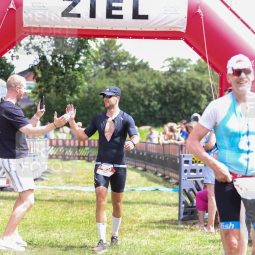 21.06.2026 - 29. Vierlanden-Triathlon Andreas Tolksdorf http://msf.ph/oto/9921859 21.06.2026 13:39:55 Ziel  meine-sportfotos.de