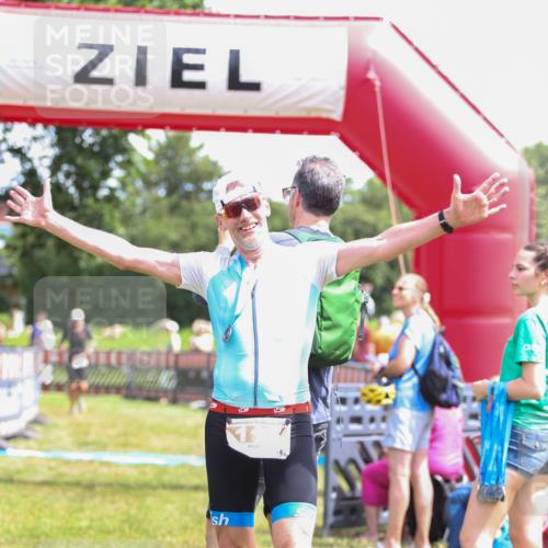 21.06.2026 - 29. Vierlanden-Triathlon Andreas Tolksdorf http://msf.ph/oto/9921863 21.06.2026 13:40:09 Ziel 192 meine-sportfotos.de