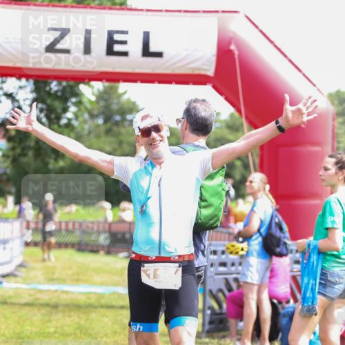 21.06.2026 - 29. Vierlanden-Triathlon Andreas Tolksdorf http://msf.ph/oto/9921864 21.06.2026 13:40:09 Ziel 192 meine-sportfotos.de