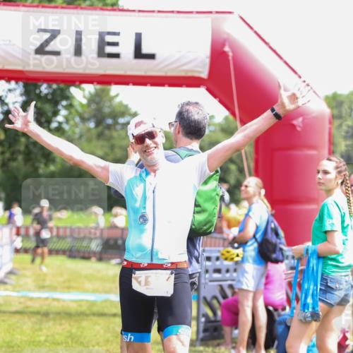 21.06.2026 - 29. Vierlanden-Triathlon Andreas Tolksdorf http://msf.ph/oto/9921868 21.06.2026 13:40:09 Ziel 192 meine-sportfotos.de