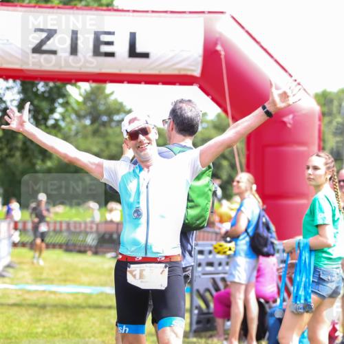 21.06.2026 - 29. Vierlanden-Triathlon Andreas Tolksdorf http://msf.ph/oto/9921869 21.06.2026 13:40:09 Ziel 192 meine-sportfotos.de