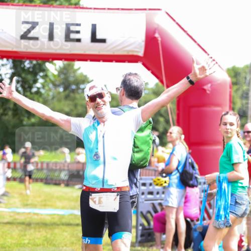 21.06.2026 - 29. Vierlanden-Triathlon Andreas Tolksdorf http://msf.ph/oto/9921873 21.06.2026 13:40:09 Ziel 192 meine-sportfotos.de