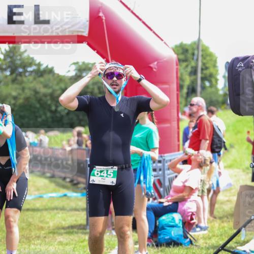 21.06.2026 - 29. Vierlanden-Triathlon Andreas Tolksdorf http://msf.ph/oto/9921885 21.06.2026 13:40:43 Ziel 267, 879 meine-sportfotos.de