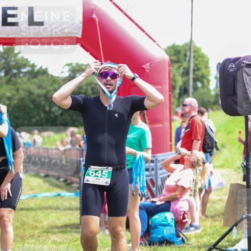 21.06.2026 - 29. Vierlanden-Triathlon Andreas Tolksdorf http://msf.ph/oto/9921886 21.06.2026 13:40:43 Ziel 267, 879 meine-sportfotos.de