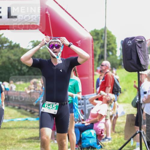 21.06.2026 - 29. Vierlanden-Triathlon Andreas Tolksdorf http://msf.ph/oto/9921889 21.06.2026 13:40:43 Ziel 267, 879 meine-sportfotos.de