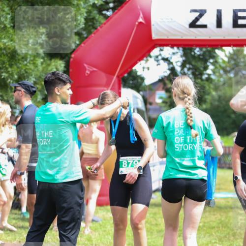 21.06.2026 - 29. Vierlanden-Triathlon Andreas Tolksdorf http://msf.ph/oto/9921892 21.06.2026 13:40:44 Ziel 879 meine-sportfotos.de