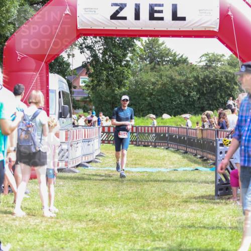 21.06.2026 - 29. Vierlanden-Triathlon Andreas Tolksdorf http://msf.ph/oto/9921896 21.06.2026 13:41:05 Ziel 104, 761 meine-sportfotos.de