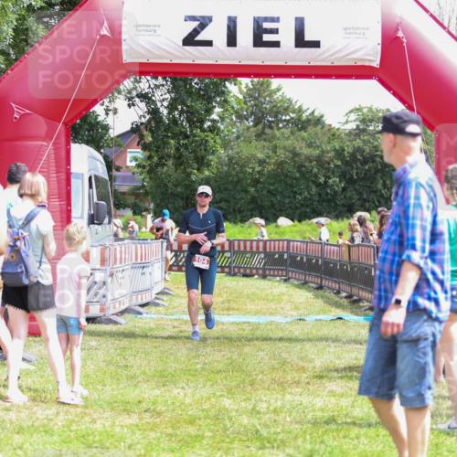 21.06.2026 - 29. Vierlanden-Triathlon Andreas Tolksdorf http://msf.ph/oto/9921905 21.06.2026 13:41:05 Ziel 104, 761 meine-sportfotos.de