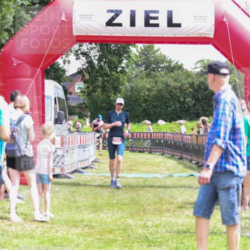 21.06.2026 - 29. Vierlanden-Triathlon Andreas Tolksdorf http://msf.ph/oto/9921907 21.06.2026 13:41:05 Ziel 104, 761 meine-sportfotos.de