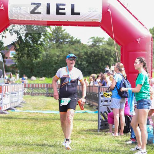21.06.2026 - 29. Vierlanden-Triathlon Andreas Tolksdorf http://msf.ph/oto/9921917 21.06.2026 13:41:21 Ziel 635 meine-sportfotos.de