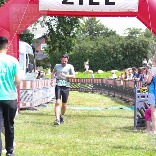 21.06.2026 - 29. Vierlanden-Triathlon Andreas Tolksdorf http://msf.ph/oto/9921933 21.06.2026 13:41:28 Ziel 635 meine-sportfotos.de