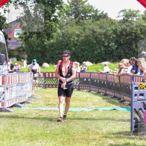 21.06.2026 - 29. Vierlanden-Triathlon Andreas Tolksdorf http://msf.ph/oto/9921949 21.06.2026 13:41:53 Ziel 33, 124, 1353 meine-sportfotos.de