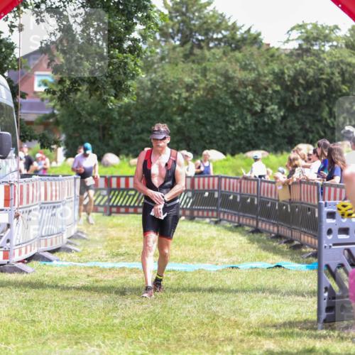 21.06.2026 - 29. Vierlanden-Triathlon Andreas Tolksdorf http://msf.ph/oto/9921950 21.06.2026 13:41:53 Ziel 33, 124, 1353 meine-sportfotos.de
