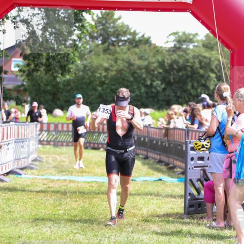 21.06.2026 - 29. Vierlanden-Triathlon Andreas Tolksdorf http://msf.ph/oto/9921959 21.06.2026 13:41:56 Ziel 33, 124 meine-sportfotos.de