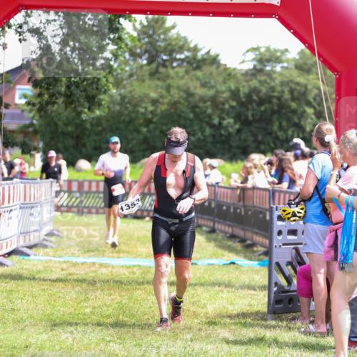 21.06.2026 - 29. Vierlanden-Triathlon Andreas Tolksdorf http://msf.ph/oto/9921961 21.06.2026 13:41:57 Ziel 33, 124 meine-sportfotos.de