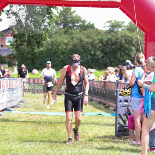 21.06.2026 - 29. Vierlanden-Triathlon Andreas Tolksdorf http://msf.ph/oto/9921963 21.06.2026 13:41:57 Ziel 33, 124 meine-sportfotos.de