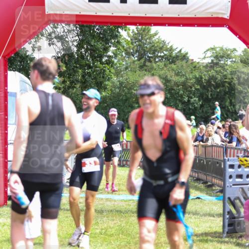 21.06.2026 - 29. Vierlanden-Triathlon Andreas Tolksdorf http://msf.ph/oto/9921964 21.06.2026 13:42:01 Ziel 33, 124 meine-sportfotos.de
