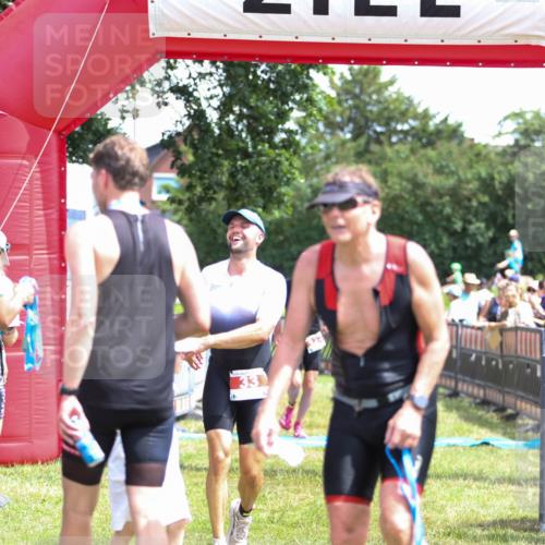 21.06.2026 - 29. Vierlanden-Triathlon Andreas Tolksdorf http://msf.ph/oto/9921968 21.06.2026 13:42:01 Ziel 33, 124 meine-sportfotos.de