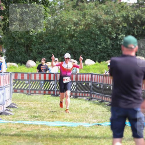 21.06.2026 - 29. Vierlanden-Triathlon Andreas Tolksdorf http://msf.ph/oto/9921993 21.06.2026 13:42:37 Ziel 239 meine-sportfotos.de