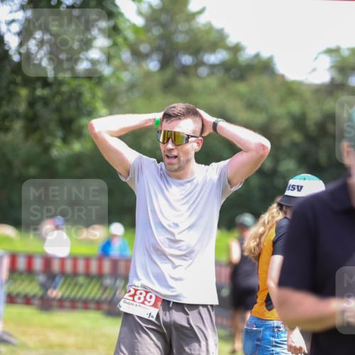 21.06.2026 - 29. Vierlanden-Triathlon Andreas Tolksdorf http://msf.ph/oto/9922005 21.06.2026 13:43:02 Ziel 284, 289 meine-sportfotos.de
