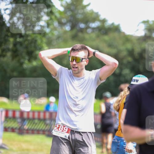 21.06.2026 - 29. Vierlanden-Triathlon Andreas Tolksdorf http://msf.ph/oto/9922006 21.06.2026 13:43:02 Ziel 284, 289 meine-sportfotos.de