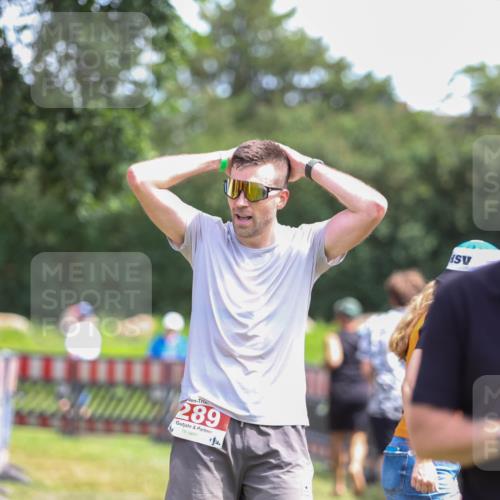 21.06.2026 - 29. Vierlanden-Triathlon Andreas Tolksdorf http://msf.ph/oto/9922007 21.06.2026 13:43:02 Ziel 284, 289 meine-sportfotos.de