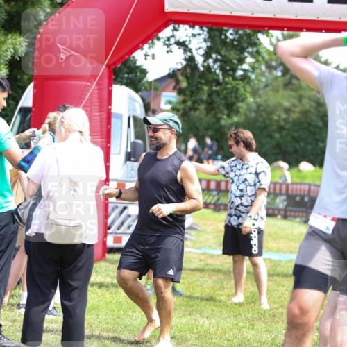 21.06.2026 - 29. Vierlanden-Triathlon Andreas Tolksdorf http://msf.ph/oto/9922030 21.06.2026 13:43:15 Ziel 284 meine-sportfotos.de