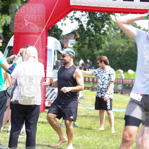 21.06.2026 - 29. Vierlanden-Triathlon Andreas Tolksdorf http://msf.ph/oto/9922031 21.06.2026 13:43:16 Ziel  meine-sportfotos.de