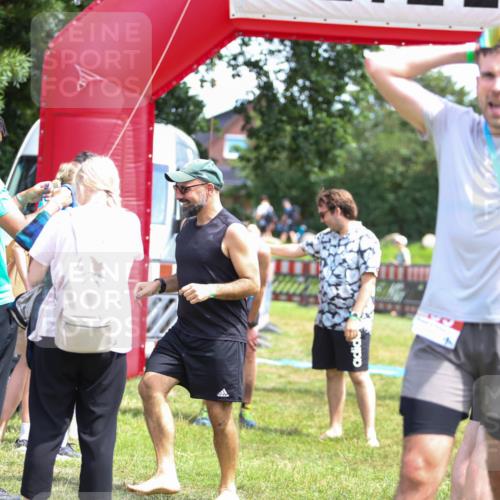 21.06.2026 - 29. Vierlanden-Triathlon Andreas Tolksdorf http://msf.ph/oto/9922033 21.06.2026 13:43:16 Ziel  meine-sportfotos.de