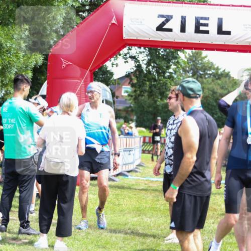 21.06.2026 - 29. Vierlanden-Triathlon Andreas Tolksdorf http://msf.ph/oto/9922037 21.06.2026 13:43:24 Ziel 755 meine-sportfotos.de