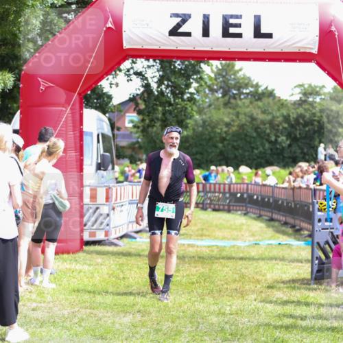 21.06.2026 - 29. Vierlanden-Triathlon Andreas Tolksdorf http://msf.ph/oto/9922048 21.06.2026 13:43:34 Ziel 755 meine-sportfotos.de
