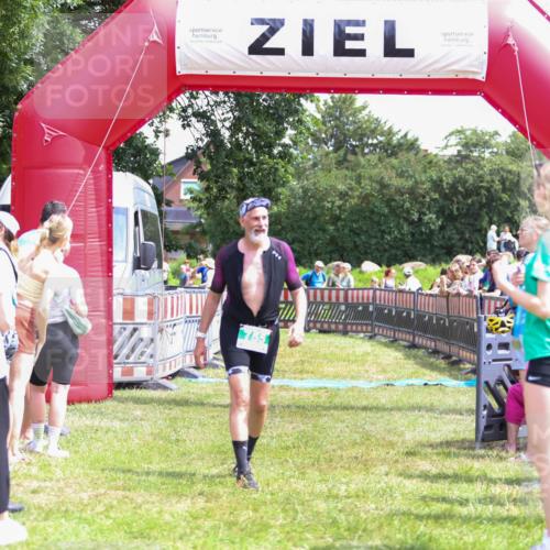 21.06.2026 - 29. Vierlanden-Triathlon Andreas Tolksdorf http://msf.ph/oto/9922053 21.06.2026 13:43:35 Ziel  meine-sportfotos.de