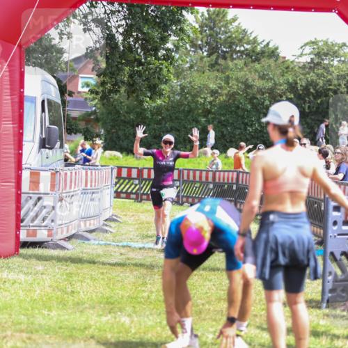 21.06.2026 - 29. Vierlanden-Triathlon Andreas Tolksdorf http://msf.ph/oto/9922097 21.06.2026 13:44:29 Ziel 859 meine-sportfotos.de