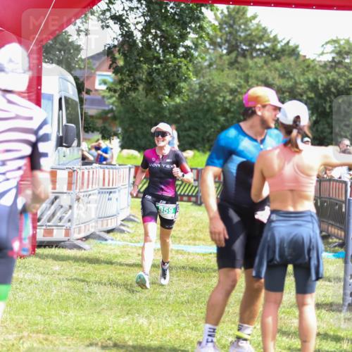 21.06.2026 - 29. Vierlanden-Triathlon Andreas Tolksdorf http://msf.ph/oto/9922109 21.06.2026 13:44:31 Ziel 848, 859 meine-sportfotos.de