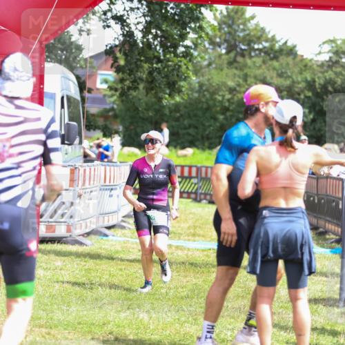 21.06.2026 - 29. Vierlanden-Triathlon Andreas Tolksdorf http://msf.ph/oto/9922114 21.06.2026 13:44:31 Ziel 848, 859 meine-sportfotos.de