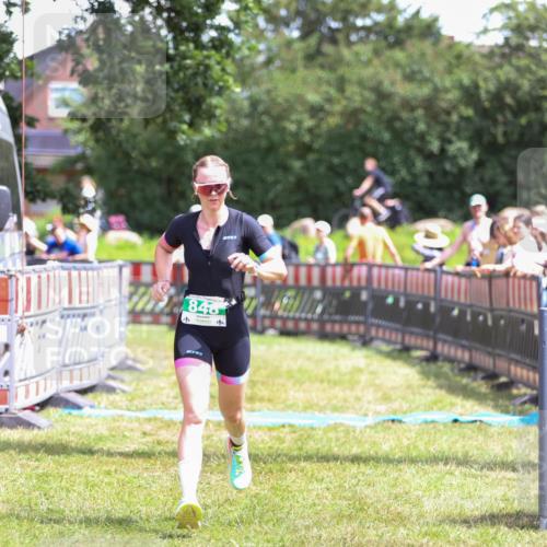 21.06.2026 - 29. Vierlanden-Triathlon Andreas Tolksdorf http://msf.ph/oto/9922121 21.06.2026 13:44:43 Ziel 754, 848 meine-sportfotos.de