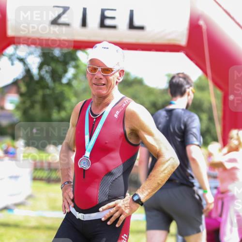 21.06.2026 - 29. Vierlanden-Triathlon Andreas Tolksdorf http://msf.ph/oto/9922140 21.06.2026 13:45:29 Ziel 126 meine-sportfotos.de