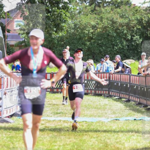 21.06.2026 - 29. Vierlanden-Triathlon Andreas Tolksdorf http://msf.ph/oto/9922154 21.06.2026 13:45:49 Ziel 101, 750 meine-sportfotos.de