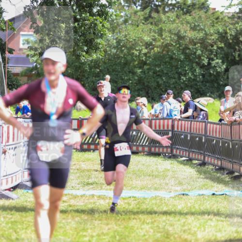 21.06.2026 - 29. Vierlanden-Triathlon Andreas Tolksdorf http://msf.ph/oto/9922156 21.06.2026 13:45:49 Ziel 101, 750 meine-sportfotos.de