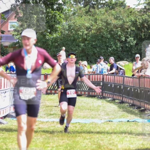 21.06.2026 - 29. Vierlanden-Triathlon Andreas Tolksdorf http://msf.ph/oto/9922158 21.06.2026 13:45:49 Ziel 101, 750 meine-sportfotos.de